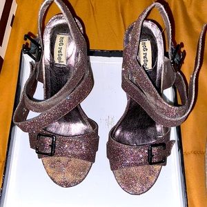 I’m selling a pair of Not Rated women wedges! Over The Fence Multi in a 7.5